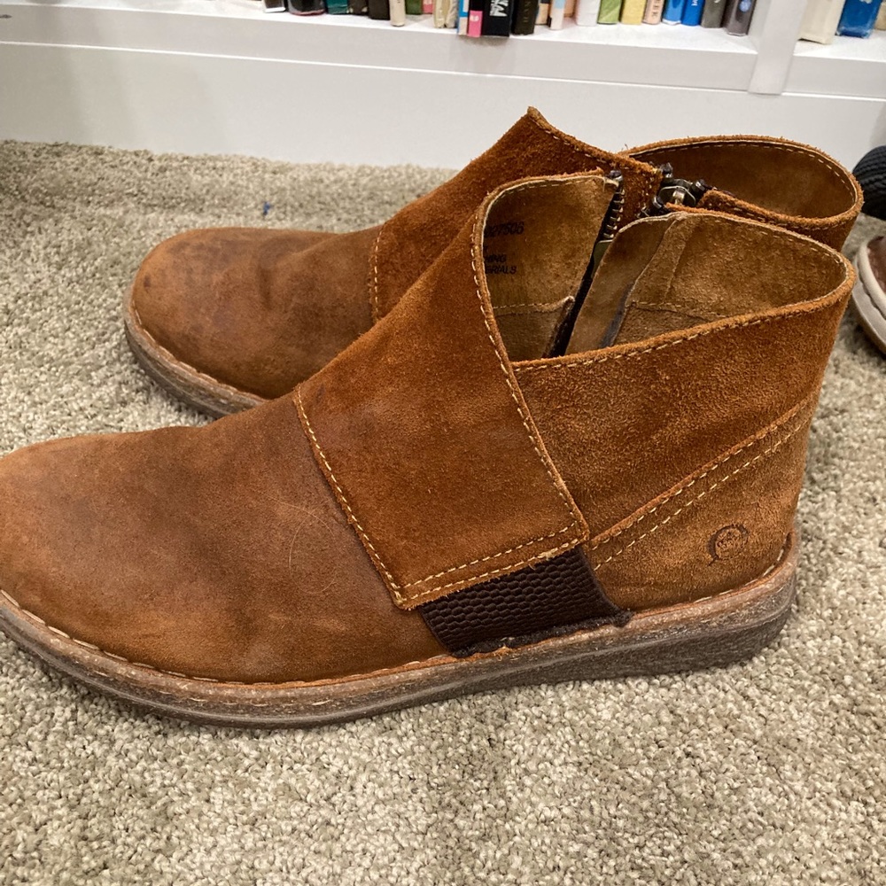 Born suede ankle boots 8.5
